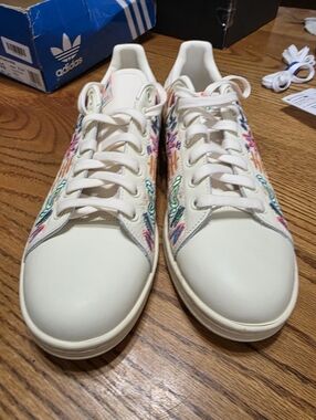 adidas Stan Smith Pride, Size 11m Cream Leather Sneakers Brand New.